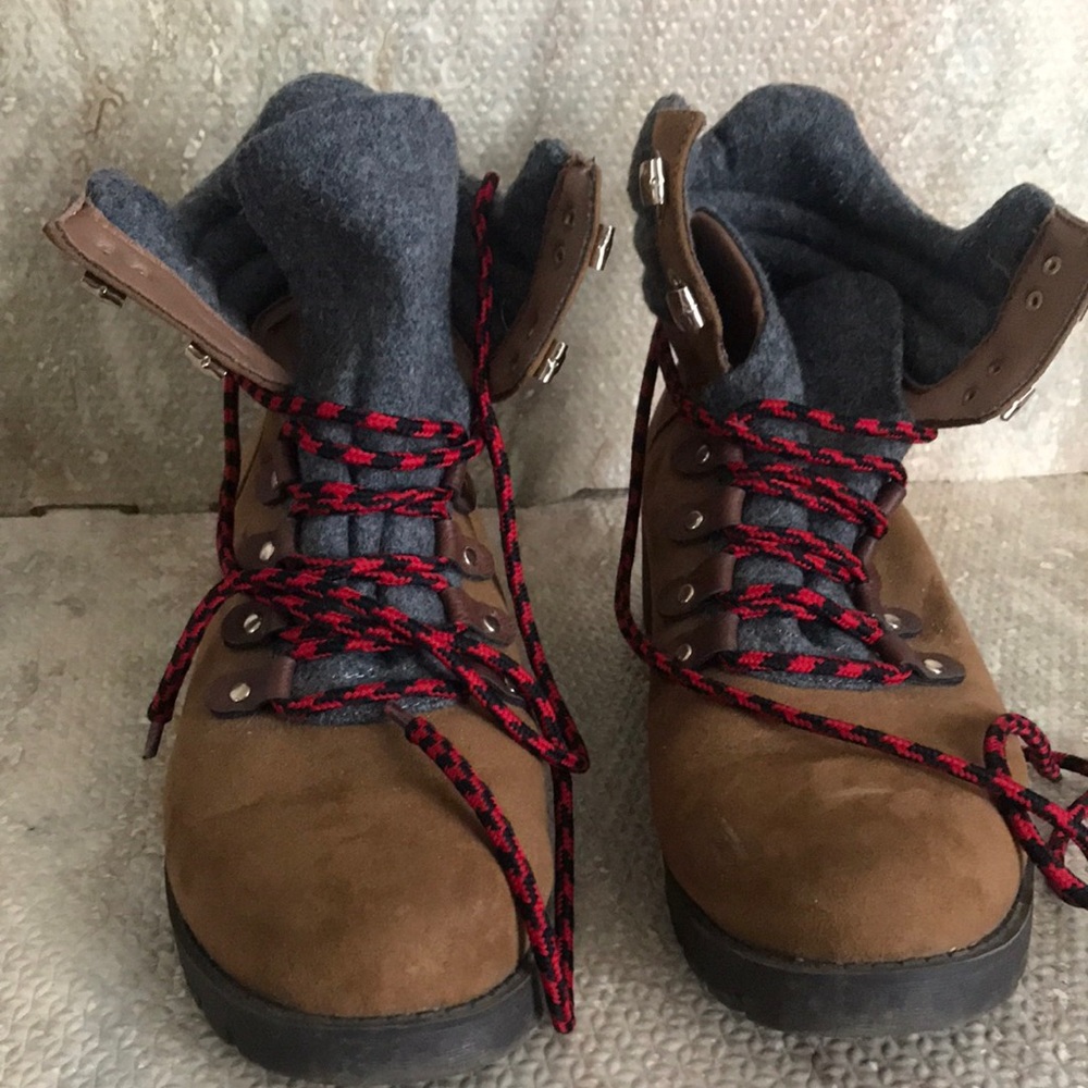 Mudd Women Winter Booties Size 7 1/2 Med